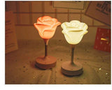 ضوء ليلي USB من Touch Rose لغرفة النوم مصنوع من السيليكون