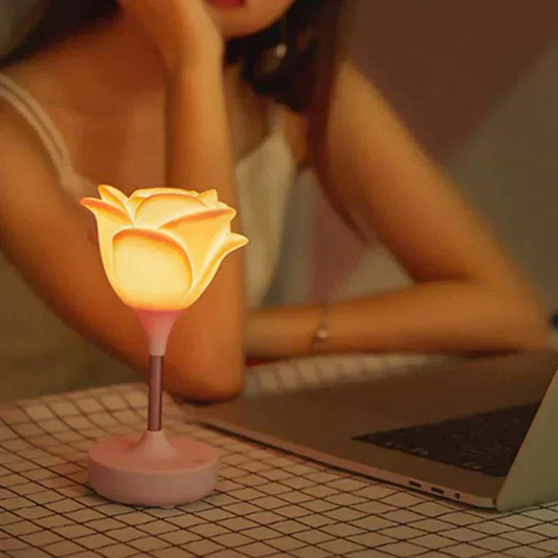 ضوء ليلي USB من Touch Rose لغرفة النوم مصنوع من السيليكون